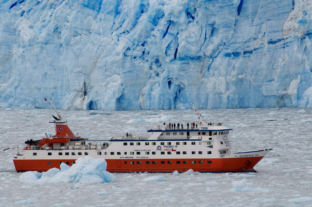 CRUCERO POR FIORDOS Y GLACIARES CHILENOS